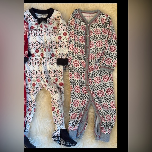 BURTS BEE BABY CHRISTMAS PAJAMA BUNDLE - SET OF 2 - Picture 1 of 3